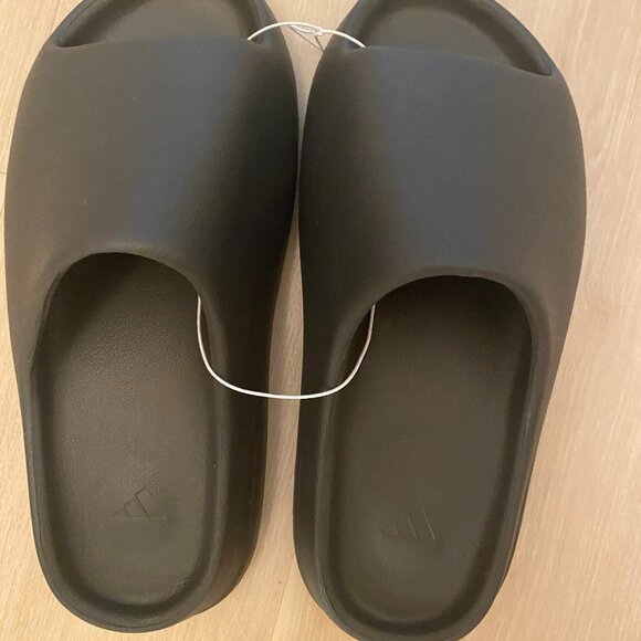 Yeezy Slide Onyx Mens Size 10 - Picture 1 of 4